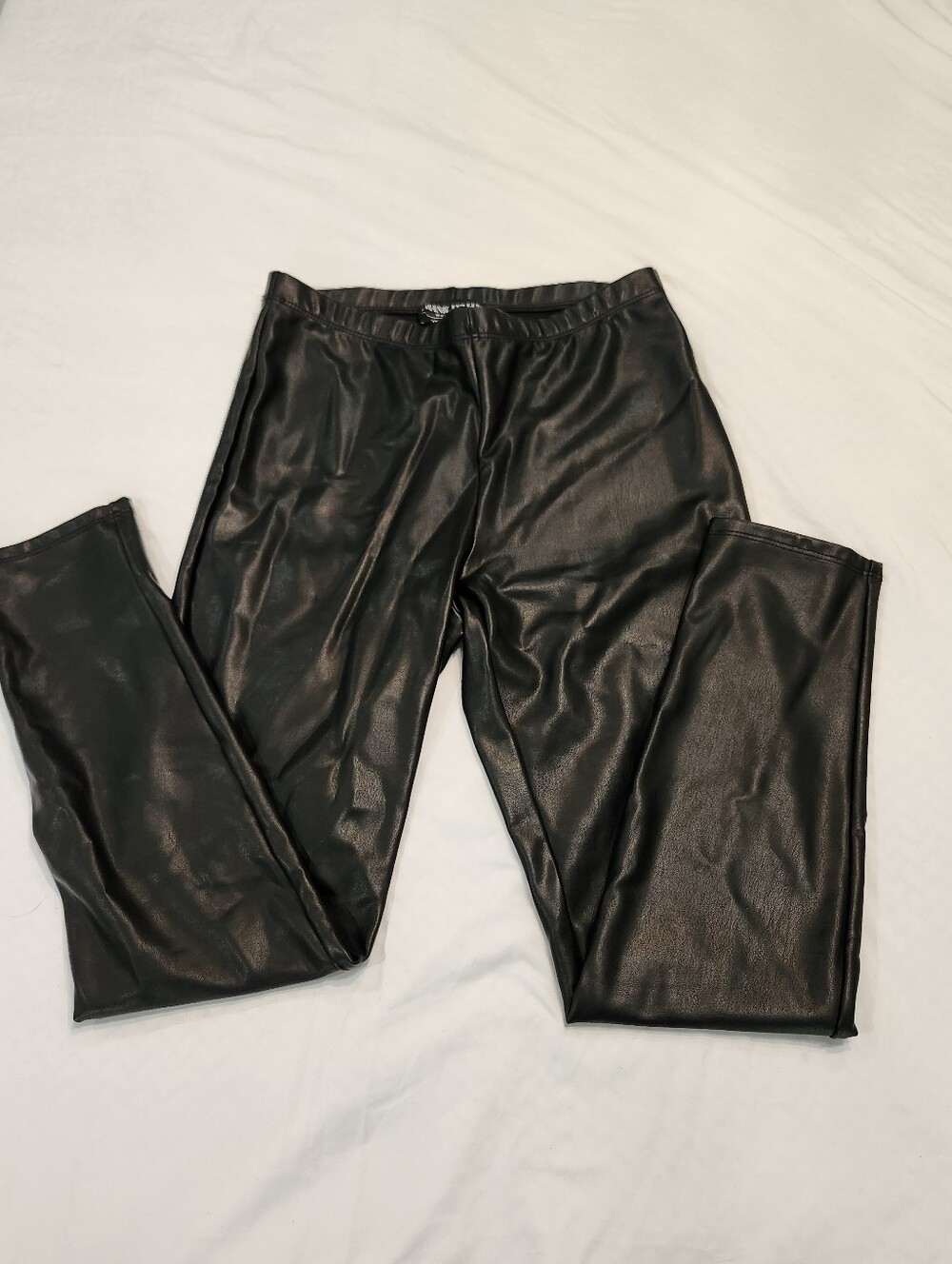 Frank Lyman Design Black Faux Leather Womens Pants